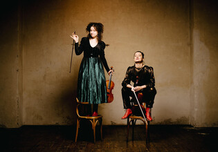 Flora Geißelbrecht & Jelena Popržan | © Igor Ripak