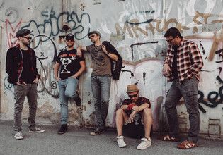 01_Chris Flanell_c Mike Regaspi.