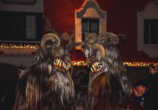 Perchtenlauf_Wallnerpass