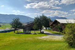 Spielplatz, vom Balkon aus einsehbar