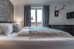 Schlafzimmer mit DU/WC - Appartement #2