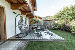 Privater umzäunter Garten mit Terrasse - App. #3