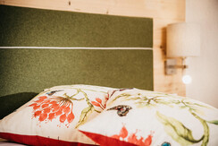 Naturzimmer-betthaupt_5823_cFotoBauer-b Naturzimmer-betthaupt_5823_cFotoBauer-b