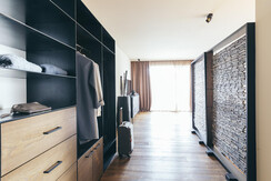 Gold Suite - walk-in closet Gold Suite - walk-in closet