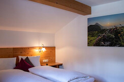 doppelzimmer-ferienwohnung-stoeckl-saalfelden-leog