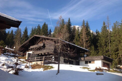 Haus van Melis im Winter