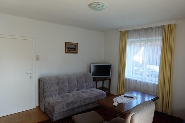 Wohnzimmer mit Schlafcouch