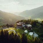 Photo of Double room, shower or bath, toilet, facing the mountains