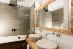 Badezimmer  Badezimmer