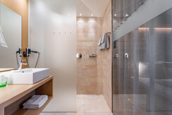 ritzenhof-zimmer-und-suiten-zimmer-bergblick-ansic