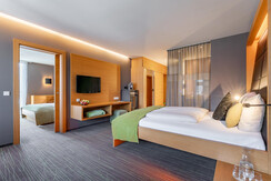 ritzenhof-zimmer-und-suiten-familienzimmer-bergbli