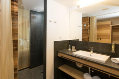 DoppelzimmerFreiheitfürZweiBad