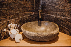 9A520BFF-28BF-40AF-8703-2F50B1500830