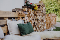 1EF48E93-33FA-4286-847D-9C180B9E999E