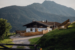 FB9ADA5F-AB87-40A3-B208-E76ADBFABFB9