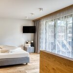 Photo of Junior suite, separate toilet and shower/bathtub, 2 bed rooms
